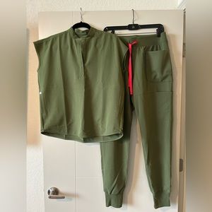 Figs Scrubs Set. color- Dark Olive. size- top XS, bottom- S tall